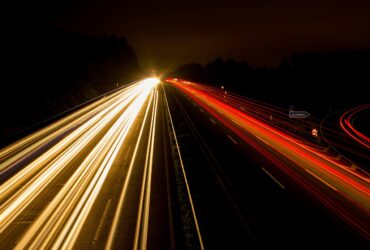 highway 393492 1280 Jak przygotować się do podróży busem?