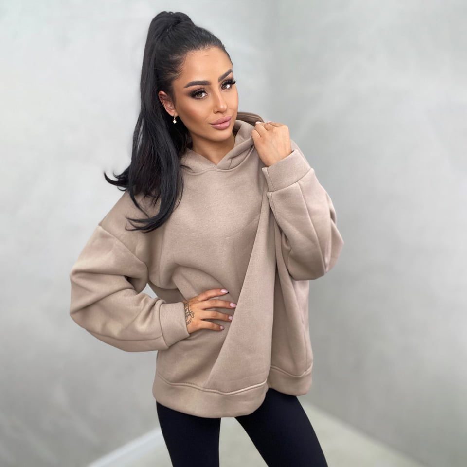 glowne Ten trik z koszulą zmienia całą sylwetkę – a trwa 10 sekund