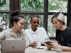 pexels ketut subiyanto 4350214 eSIM internet od Mobile Vikings w Twoim telefonie - aktywacja w kilka klików