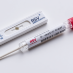 8S91NWMMEALJTTV8 Jak działa test RSV i kiedy warto go wykonać?