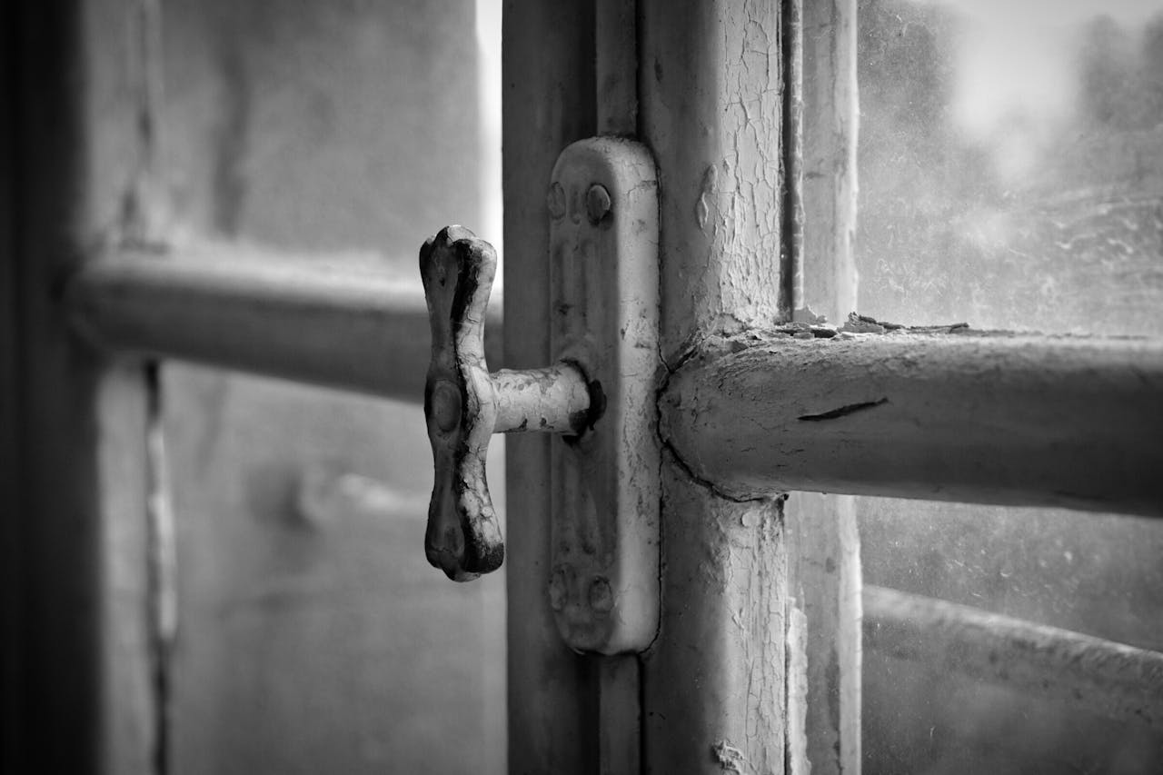 pexels fatma topcu 48172188 7562283 Na co zwrócić uwagę przy montażu okien wielkoformatowych?